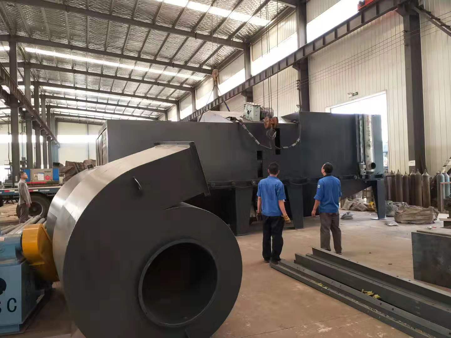晉江市履帶式拋丸除銹清理機_晉江市履帶式拋丸除銹清理機_晉江市履帶式噴砂機_晉江市履帶式噴丸設備的工作原理是什么？